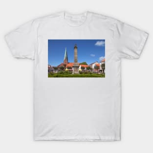 Market square with St. Michaelis church and obelisk, Eutin T-Shirt